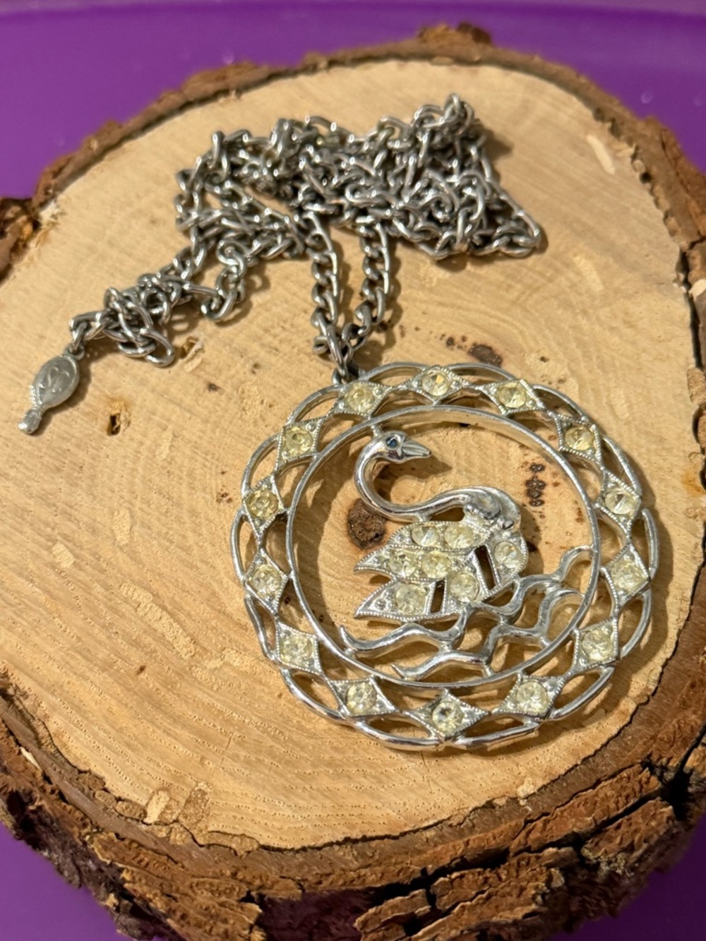 Sarah Coventry Silver Toned Rhinestones Swan Lake Pendant Necklace Vintage